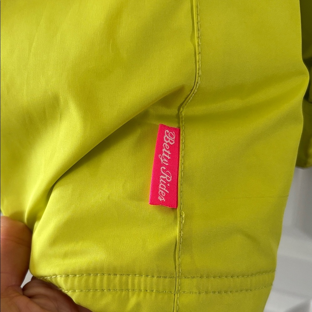 Women's Betty Rides Snowboarding Jacket - Picture 6 of 14